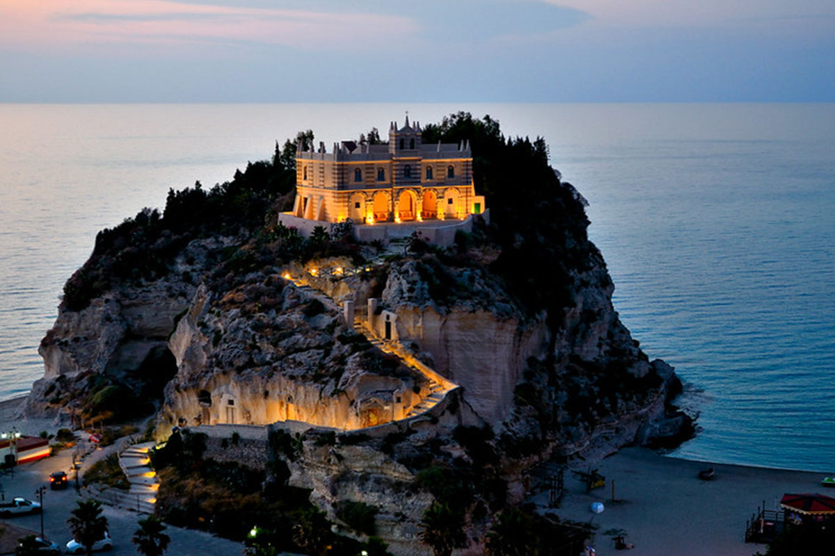 Calabria,-tra-il-Tirreno-e-lo-Ionio